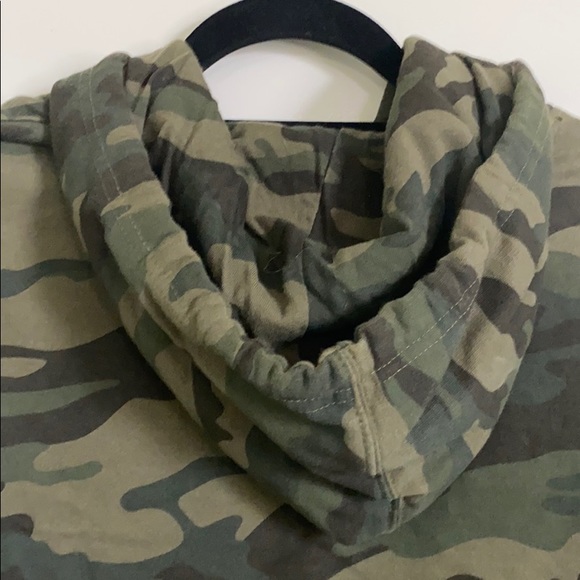 Active Basic Hoodie Camo Size Small - Picture 4 of 6